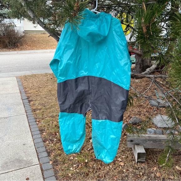 Cloudveil Rainsuit 4T EUC - Picture 2 of 6